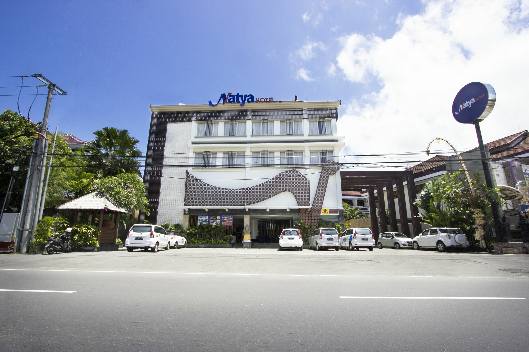 Natya Kuta Hotel 3*